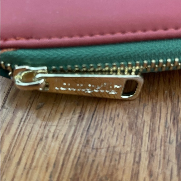 NWOT Loungefly/Disney Mickey Mouse & Minnie Mouse Hot Cocoa Fireplace Zip Wallet - Picture 6 of 6